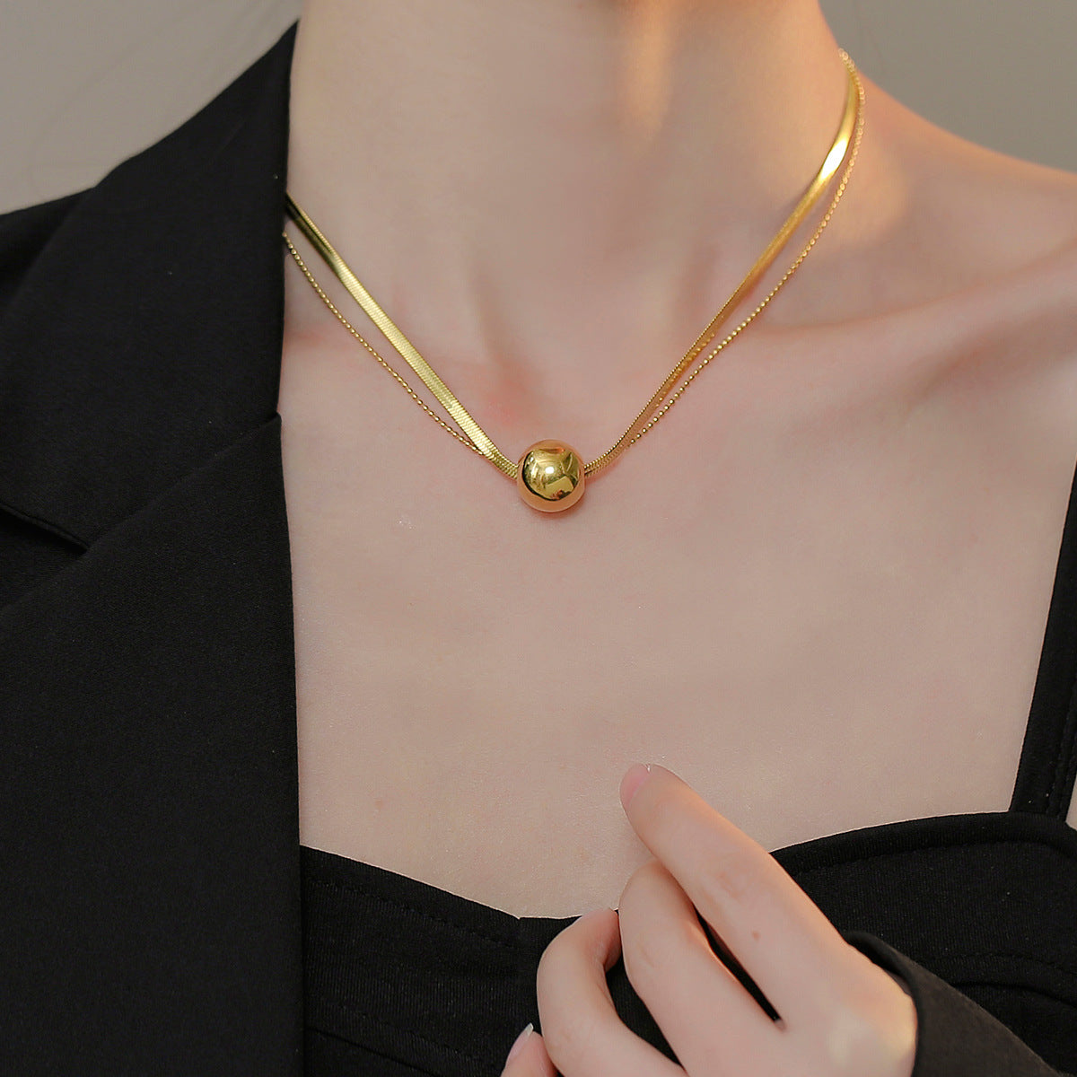 Women's Graceful And Fashionable Double-layer Good Fortune Ball Necklace